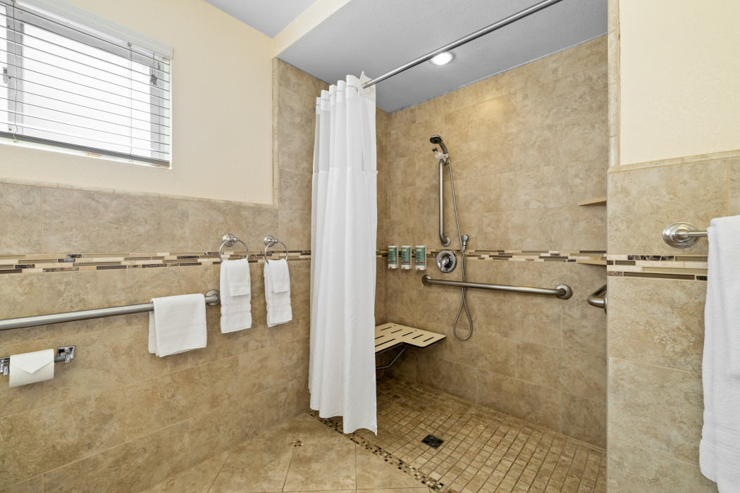 Mobility Accessible | 2 King Beds Bathroom 3